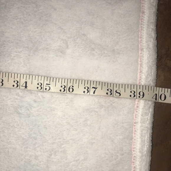 NIP Granddaughter Throw From Grandma - Picture 6 of 7